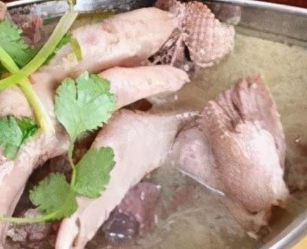 水口鹅煲:滁州来安县水口镇特色美食水口鹅煲产地食品鹅肉,产地宝